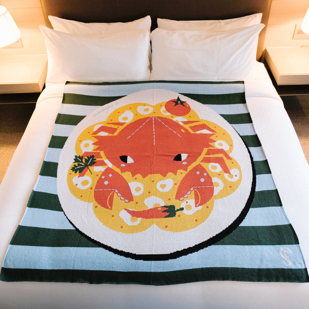 Chili Crab Cotton Knit Blanket