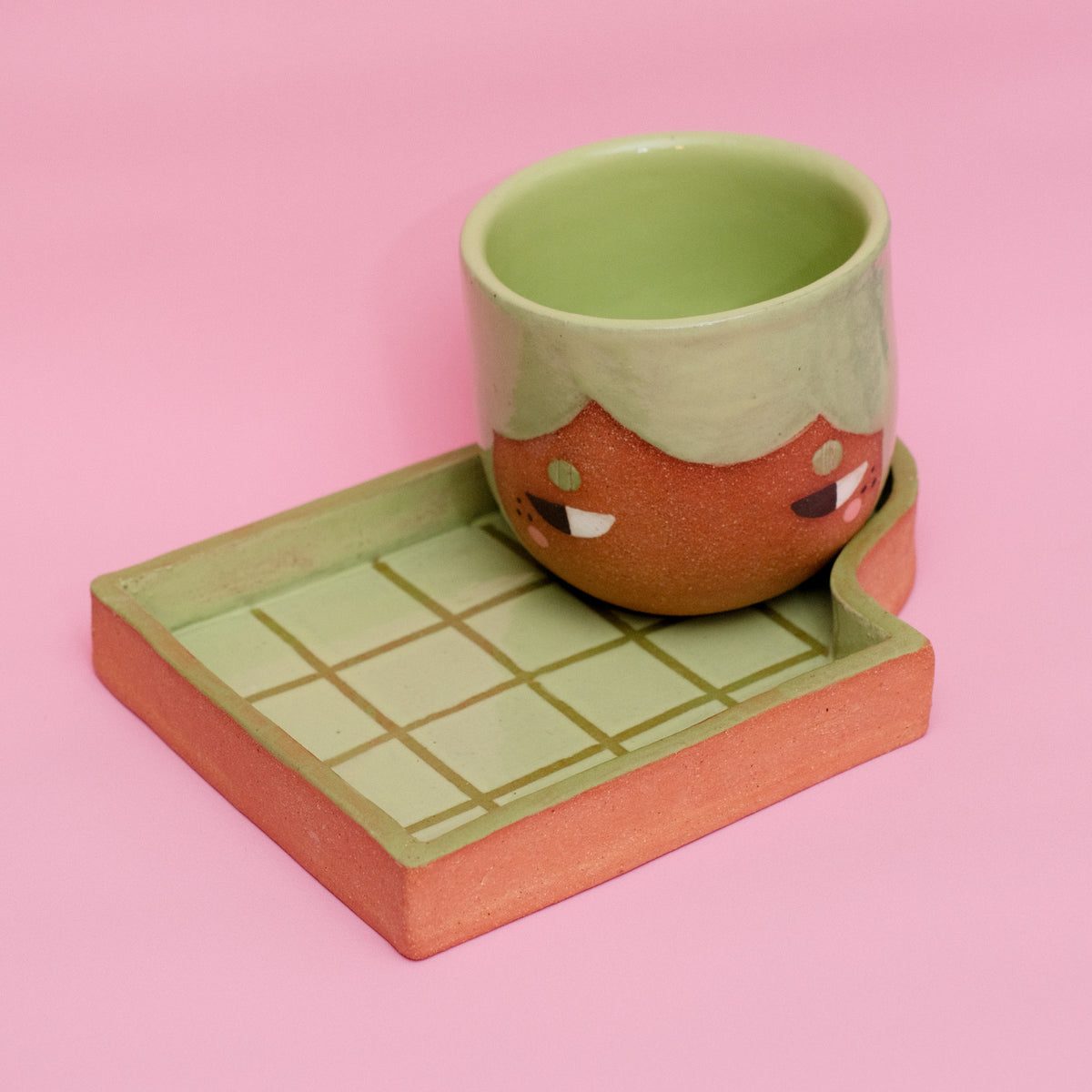 Side Eye Hong Pistachio Cup 12oz