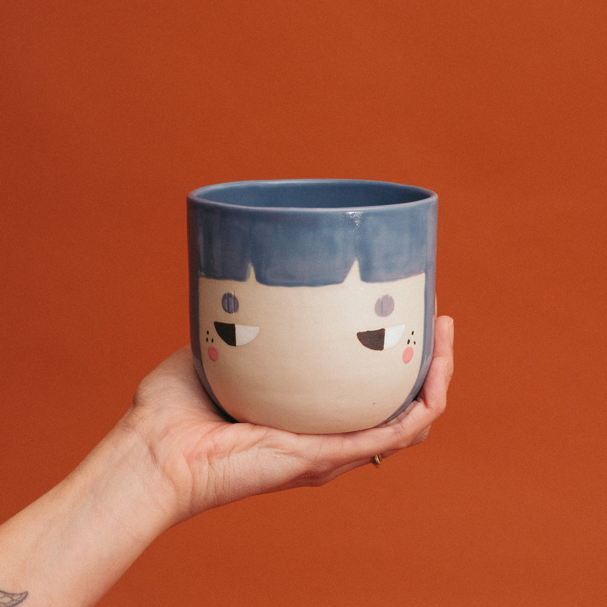 Side Eye Doris Tomato Cup 15oz