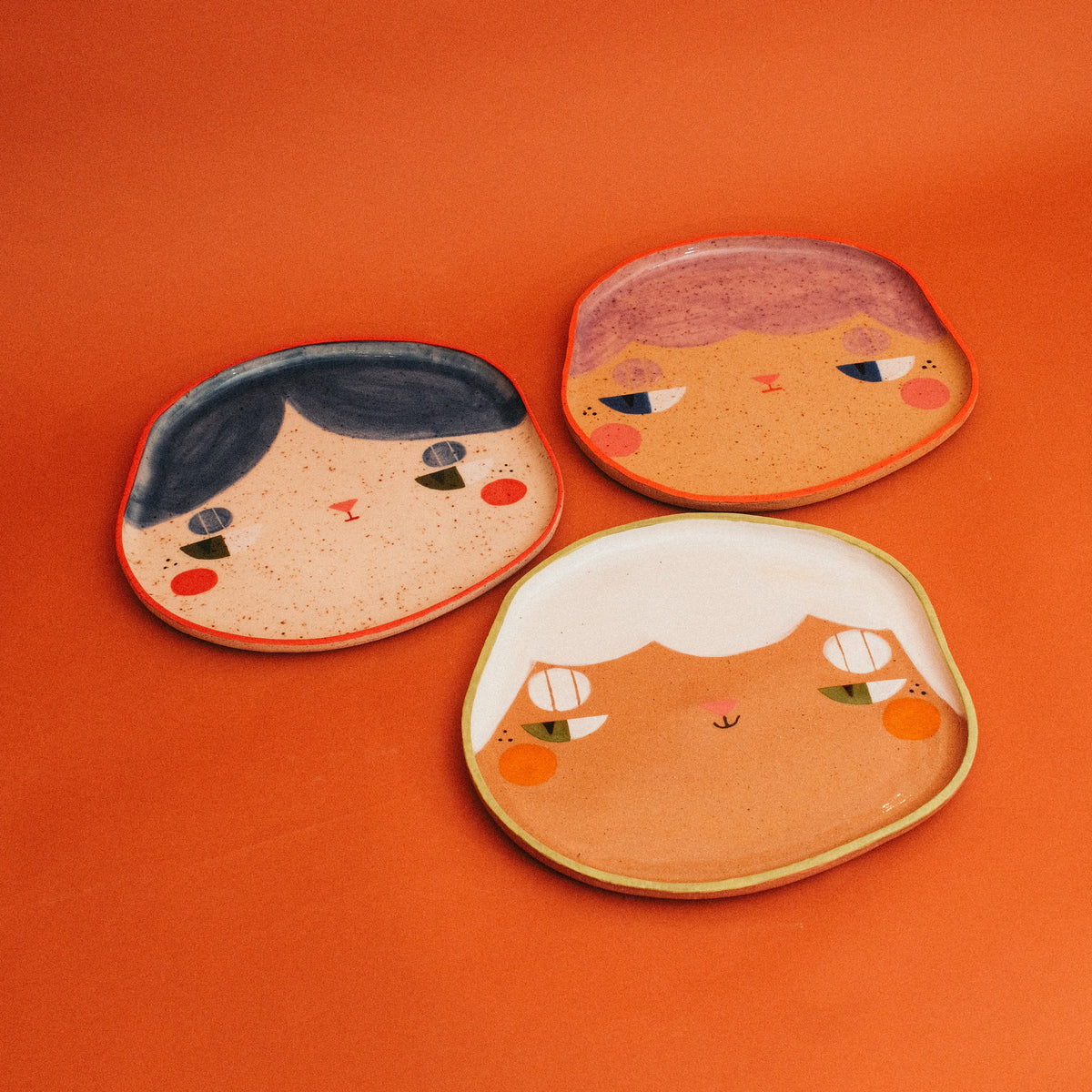 Side Eye Steph Blue Platter